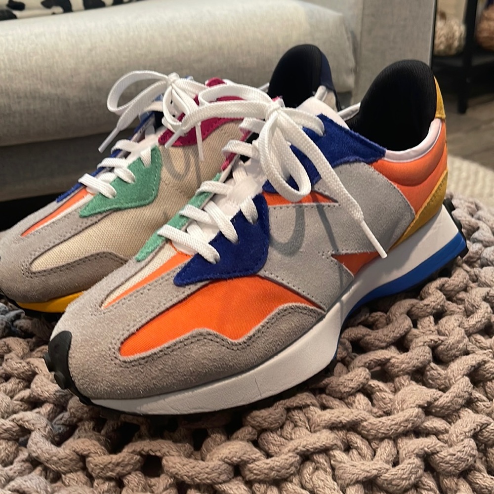New Balance 327